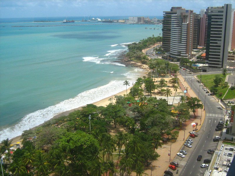 A nova tecnologia começa a funcionar em fase de testes na segunda-feira (27), nas 123 vagas de Zona Azul situadas na avenida Beira-Mar, entre a rua Julio Ibiapina e av. Desembargador Moreira. Anúncio será feito hoje, em entrevista coletiva (Foto: Rodrigo Rocha) A nova tecnologia começa a funcionar em fase de testes na segunda-feira (27), nas 123 vagas de Zona Azul situadas na avenida Beira-Mar, entre a rua Julio Ibiapina e av. Desembargador Moreira. Anúncio será feito hoje, em entrevista coletiva