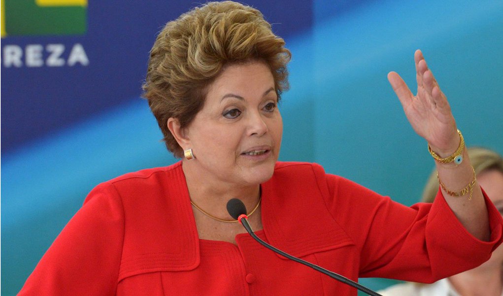 O projeto de lei que altera o indexador das dívidas de estados e municípios com a União foi sancionado pela presidente Dilma Rousseff (PT), mas com vetos a dois artigos; o estado de Alagoas é beneficiado diretamente porque o projeto alivia a situação fiscal de governos estaduais e municipais ao reduzir os juros das dívidas contraídas com a União (Foto: Voney Malta) O projeto de lei que altera o indexador das dívidas de estados e municípios com a União foi sancionado pela presidente Dilma Rousseff (PT), mas com vetos a dois artigos; o estado de Alagoas é beneficiado diretamente porque o projeto alivia a situação fiscal de governos estaduais e municipais ao reduzir os juros das dívidas contraídas com a União