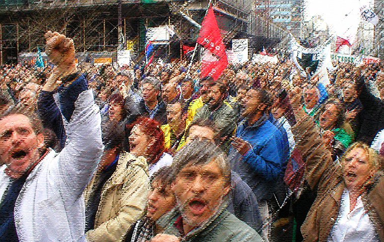 Aproveitando-se da intencionalmente construída crise política atual, com as suas repercussões econômicas, o que se coloca na berlinda são as possibilidades reais de maior emancipação futura da classe trabalhadora brasileira (Foto: Miguel Pereira) Aproveitando-se da intencionalmente construída crise política atual, com as suas repercussões econômicas, o que se coloca na berlinda são as possibilidades reais de maior emancipação futura da classe trabalhadora brasileira
