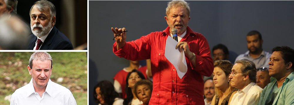 Em discurso no Sindicato dos Bancários de São Paulo para sindicalistas e lideranças políticas de esquerda, ex-presidente Lula defendeu o ajuste fiscal, convocou os movimentos sociais a defenderem a presidente Dilma Rousseff, e disse que está indignado com a corrupção; ele afirmou ainda que os delatores da Operação Lava Jato, caso de Alberto Youssef e Paulo Roberto Costa, "são bandidos que passaram a virar heróis": "Já o bandido pega 40 anos de prisão, vai fazer delação premiada e vira herói. Diz 'ouvi falar', 'eu acho que...' e nem precisa de juiz, a imprensa já condenou" (Foto: Roberta Namour) Em discurso no Sindicato dos Bancários de São Paulo para sindicalistas e lideranças políticas de esquerda, ex-presidente Lula defendeu o ajuste fiscal, convocou os movimentos sociais a defenderem a presidente Dilma Rousseff, e disse que está indignado com a corrupção; ele afirmou ainda que os delatores da Operação Lava Jato, caso de Alberto Youssef e Paulo Roberto Costa, "são bandidos que passaram a virar heróis": "Já o bandido pega 40 anos de prisão, vai fazer delação premiada e vira herói. Diz 'ouvi falar', 'eu acho que...' e nem precisa de juiz, a imprensa já condenou"