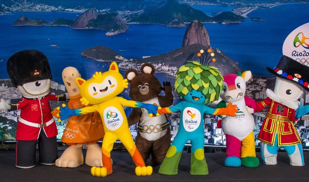 Vinícius e Tom são os nomes escolhidos para os mascotes dos Jogos Olímpicos e Paralímpicos de 2016, que serão realizados na cidade do Rio de Janeiro. Os nomes, decididos por voto popular, receberam 323 mil votos, ou seja, 44% do total (Foto: Leonardo Attuch) Vinícius e Tom são os nomes escolhidos para os mascotes dos Jogos Olímpicos e Paralímpicos de 2016, que serão realizados na cidade do Rio de Janeiro. Os nomes, decididos por voto popular, receberam 323 mil votos, ou seja, 44% do total