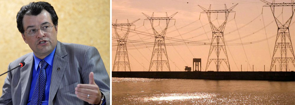 O empréstimo necessário para quitar a dívida de curto prazo das empresas distribuidoras de energia elétrica deverá chegar a R$ 3,7 bilhões e não R$ 2,6 bilhões como estimado inicialmente; segundo o ministro das Minas e Energia, Eduardo Braga, o assunto foi discutido em uma nova rodada de negociações junto a 12 instituições bancárias realizada nesta segunda-feira e o valor atual já está corrigido pela Selic (Foto: Paulo Emílio) O empréstimo necessário para quitar a dívida de curto prazo das empresas distribuidoras de energia elétrica deverá chegar a R$ 3,7 bilhões e não R$ 2,6 bilhões como estimado inicialmente; segundo o ministro das Minas e Energia, Eduardo Braga, o assunto foi discutido em uma nova rodada de negociações junto a 12 instituições bancárias realizada nesta segunda-feira e o valor atual já está corrigido pela Selic