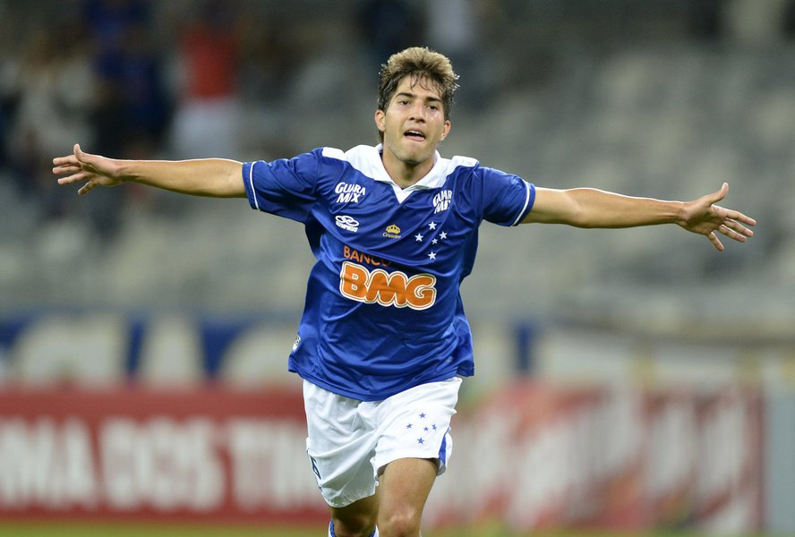 Para que o tetracampeonato se confirmasse, bastava três pontos, que foram conquistados, e com eles, os cruzeirenses foram a 76 pontos, sete a mais que o vice-líder, São Paulo e não será mais possível ultrapassar essa pontuação, com apenas mais dois jogos (Foto: Luis Mauro Queiroz) Para que o tetracampeonato se confirmasse, bastava três pontos, que foram conquistados, e com eles, os cruzeirenses foram a 76 pontos, sete a mais que o vice-líder, São Paulo e não será mais possível ultrapassar essa pontuação, com apenas mais dois jogos