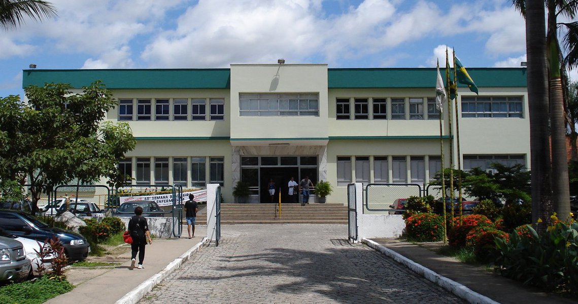 O objetivo é conhecer o serviço da Unidade de Transplante Cardíaco e as experiências com o uso do coração artificial. Em Fortaleza para participar do Simpósio Internacional Assistência Circulatória Mecânica na Insuficiência Cardíaca Aguda, Choque Cardiogênico e ECMO (Foto: Renata Paiva) O objetivo é conhecer o serviço da Unidade de Transplante Cardíaco e as experiências com o uso do coração artificial. Em Fortaleza para participar do Simpósio Internacional Assistência Circulatória Mecânica na Insuficiência Cardíaca Aguda, Choque Cardiogênico e ECMO