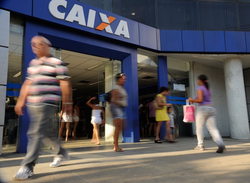 Em nota, banco diz que abrirá investigação interna para apurar os fatos revelados hoje pela 11ª fase da Operação Lava Jato e reitera que colaborará integralmente com as investigações; procuradores apontam indícios de irregularidades em contratos publicitários da Caixa e do Ministério da Saúde (Foto: Gisele Federicce) Em nota, banco diz que abrirá investigação interna para apurar os fatos revelados hoje pela 11ª fase da Operação Lava Jato e reitera que colaborará integralmente com as investigações; procuradores apontam indícios de irregularidades em contratos publicitários da Caixa e do Ministério da Saúde