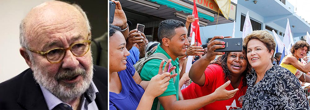 "De duas uma: a imprensa já não está com essa bola toda, e a população encontrou outras formas para se informar fora da grande mídia, ou Dilma é mesmo um fenômeno de resiliência que ainda não foi explicado pelos livros dos nossos sábios cientistas políticos", palpita o jornalista Ricardo Kotscho; aprovação do governo subiu de 38% para 40% de setembro para dezembro (Foto: Gisele Federicce) "De duas uma: a imprensa já não está com essa bola toda, e a população encontrou outras formas para se informar fora da grande mídia, ou Dilma é mesmo um fenômeno de resiliência que ainda não foi explicado pelos livros dos nossos sábios cientistas políticos", palpita o jornalista Ricardo Kotscho; aprovação do governo subiu de 38% para 40% de setembro para dezembro
