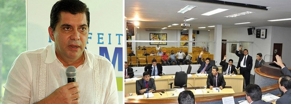 Projeto de autoria do prefeito Carlos Amastha (PP), lido nesta quinta-feira, 20, na Câmara Municipal, pretende instituir o 13º salário para agentes públicos - secretários municipais, vereadores, vice-prefeito e ao próprio prefeito; se aprovado, terá um impacto de R$ 910.579,26 nas folhas de pagamento do Executivo e do Legislativo municipal; oposição criticou; vereador Iratã Abreu (PSD) pôs em cheque a moralidade da propositura e o vereador Júnior Geo (Pros) classificou o projeto de “auxílio paletó”; Projeto de Emenda à Lei Orgânica do Município foi lido em Plenário nesta quinta-feira e foi encaminhado para a Comissão de Constituição e Justiça (CCJ) da Casa (Foto: Aquiles Lins) Projeto de autoria do prefeito Carlos Amastha (PP), lido nesta quinta-feira, 20, na Câmara Municipal, pretende instituir o 13º salário para agentes públicos - secretários municipais, vereadores, vice-prefeito e ao próprio prefeito; se aprovado, terá um impacto de R$ 910.579,26 nas folhas de pagamento do Executivo e do Legislativo municipal; oposição criticou; vereador Iratã Abreu (PSD) pôs em cheque a moralidade da propositura e o vereador Júnior Geo (Pros) classificou o projeto de “auxílio paletó”; Projeto de Emenda à Lei Orgânica do Município foi lido em Plenário nesta quinta-feira e foi encaminhado para a Comissão de Constituição e Justiça (CCJ) da Casa