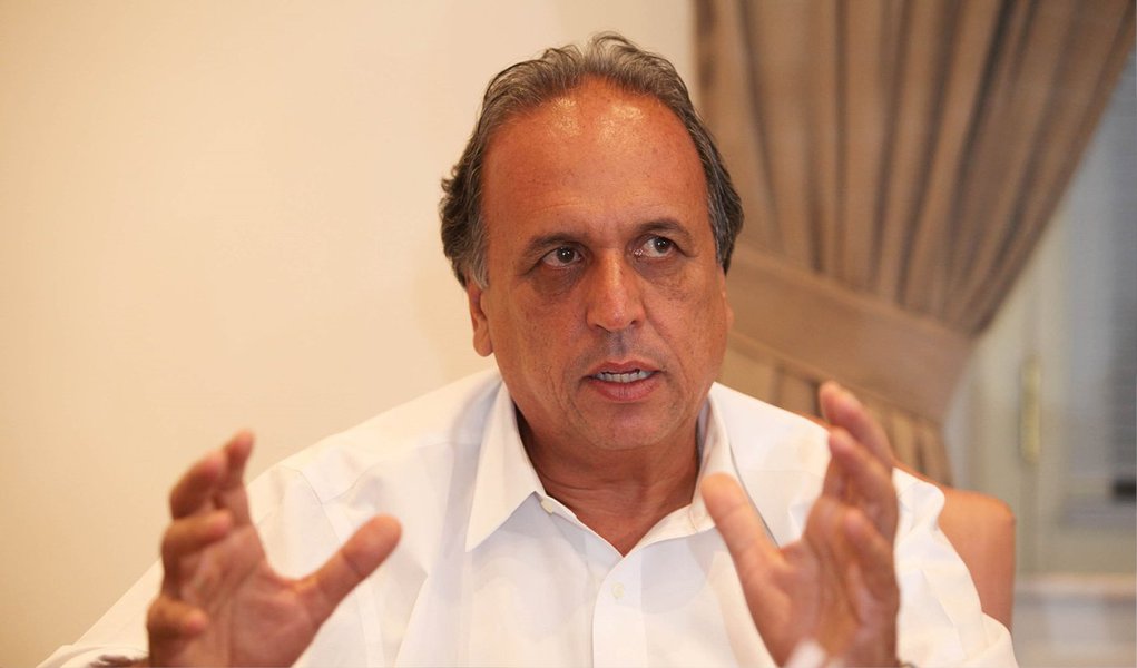 Na próxima semana serão enviados ao STJ pedidos de investigação sobre a eventual participação do governador do Rio de Janeiro, Luiz Fernando Pezão (PMDB), na Lava Jato; citações ao nome do governador estão na corte desde o mês passado, quando o procurador-geral da República, Rodrigo Janot, promoveu a cisão das delações; Pezão afirmou, nesta quinta (5), desconhecer qualquer citação envolvendo o seu nome (Foto: Valter Lima) Na próxima semana serão enviados ao STJ pedidos de investigação sobre a eventual participação do governador do Rio de Janeiro, Luiz Fernando Pezão (PMDB), na Lava Jato; citações ao nome do governador estão na corte desde o mês passado, quando o procurador-geral da República, Rodrigo Janot, promoveu a cisão das delações; Pezão afirmou, nesta quinta (5), desconhecer qualquer citação envolvendo o seu nome