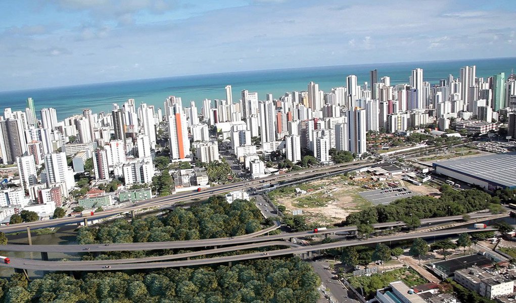 Alvo de uma polêmica quanto a sua paternidade por ocasião da sua inauguração, a Via Mangue, uma das principais obras viárias do Recife, sofreu um novo atraso; a primeira parte da pista no sentido subúrbio-cidade deverão ter sido aberta ao tráfego de veículos nesta segunda-feira (1) mas o prazo foi esticado, sem data certa para ser entregue à população, em função da falta de R$ 26 milhões necessários à conclusão total da contrapartida de e R$ 81 milhões de responsabilidade da Prefeitura do Recife (Foto: Paulo Emílio) Alvo de uma polêmica quanto a sua paternidade por ocasião da sua inauguração, a Via Mangue, uma das principais obras viárias do Recife, sofreu um novo atraso; a primeira parte da pista no sentido subúrbio-cidade deverão ter sido aberta ao tráfego de veículos nesta segunda-feira (1) mas o prazo foi esticado, sem data certa para ser entregue à população, em função da falta de R$ 26 milhões necessários à conclusão total da contrapartida de e R$ 81 milhões de responsabilidade da Prefeitura do Recife