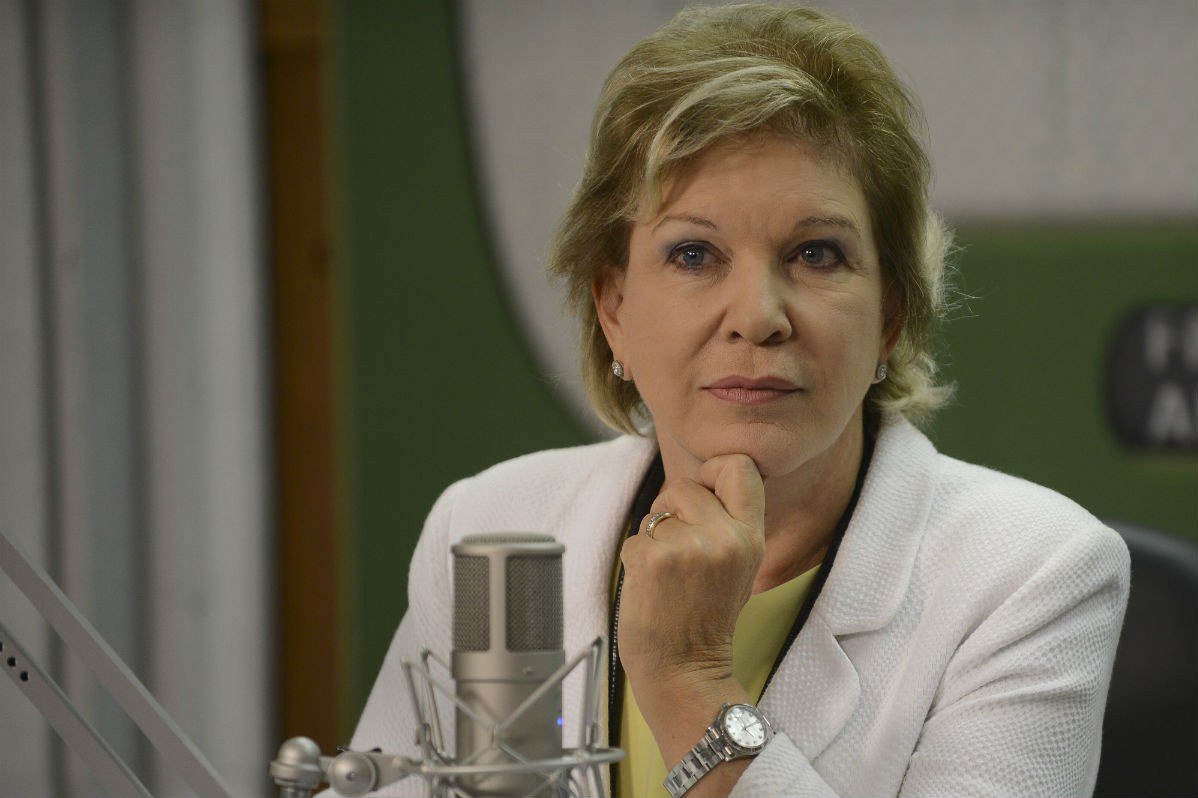 O diretório estadual do PT espera apenas a senadora Marta Suplicy anunciar sua saída do partido para reivindicar seu mandato; a direção da legenda fez consultas sobre jurisprudência e pediu pareceres a advogados e foi informada de que a maioria das decisões é de que mandato majoritário também pertence à legenda; o PT também vai retirar a vaga de Marta nas comissões das quais ela participa no Senado assim que ela oficializar sua saída (Foto: Romulo Faro) O diretório estadual do PT espera apenas a senadora Marta Suplicy anunciar sua saída do partido para reivindicar seu mandato; a direção da legenda fez consultas sobre jurisprudência e pediu pareceres a advogados e foi informada de que a maioria das decisões é de que mandato majoritário também pertence à legenda; o PT também vai retirar a vaga de Marta nas comissões das quais ela participa no Senado assim que ela oficializar sua saída