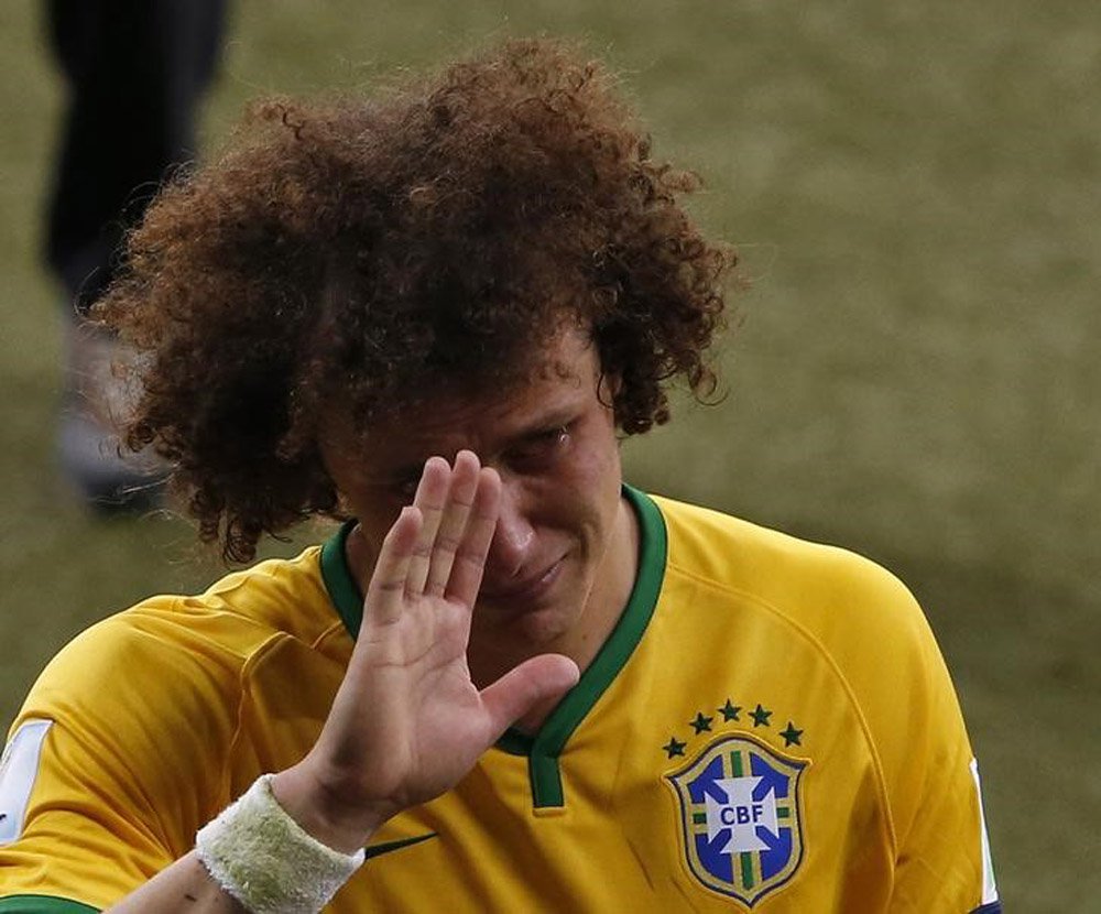 David Luiz chora após derrota para Alemanha por 7 x 1 na Copa do Mundo, no dia 8 de julho. REUTERS/David Gray (Foto: Gisele Federicce) David Luiz chora após derrota para Alemanha por 7 x 1 na Copa do Mundo, no dia 8 de julho. REUTERS/David Gray