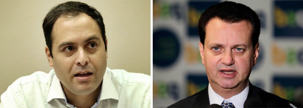 Depois de uma campanha marcada por ataques de ambos os lados, o governador eleito por Pernambuco, Paulo Câmara (PSB), tem buscado abrir vários canais de diálogo com o governo da presidente Dilma Rousseff; a mais nova investida é junto ao ex-prefeito de São Paulo Gilberto Kassab, que preside o PSD, partido visto como um aliado estratégico do PT (Foto: Paulo Emílio) Depois de uma campanha marcada por ataques de ambos os lados, o governador eleito por Pernambuco, Paulo Câmara (PSB), tem buscado abrir vários canais de diálogo com o governo da presidente Dilma Rousseff; a mais nova investida é junto ao ex-prefeito de São Paulo Gilberto Kassab, que preside o PSD, partido visto como um aliado estratégico do PT
