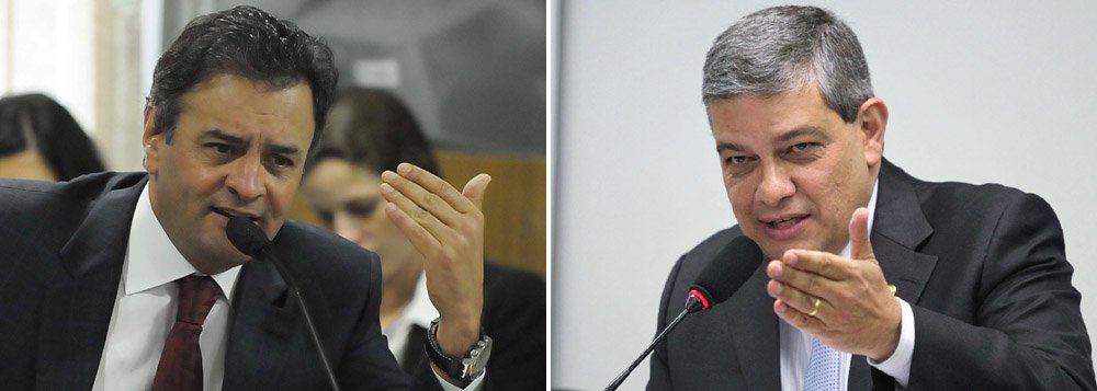 Pesquisa Datafolha, que mostra o candidato do PSDB em terceiro lugar na sua terra natal, acendeu a luz amarela na campanha tucana; estratégia é não perder tempo com o Nordeste e reforçar a presença no Estado mineiro, para que um eventual fracasso não comprometa os planos futuros do senador tucano; o deputado Marcus Pestana admitiu que a coordenação relaxou: “Achamos que ele (Aécio) venceria por gravidade, pela força da natureza"; a distribuição de materiais de campanha será concentrada no Centro-Sul do país; além de Minas, São Paulo e Paraná, governados pelo PSDB, terão atenção especial (Foto: Realle Palazzo-Martini) Pesquisa Datafolha, que mostra o candidato do PSDB em terceiro lugar na sua terra natal, acendeu a luz amarela na campanha tucana; estratégia é não perder tempo com o Nordeste e reforçar a presença no Estado mineiro, para que um eventual fracasso não comprometa os planos futuros do senador tucano; o deputado Marcus Pestana admitiu que a coordenação relaxou: “Achamos que ele (Aécio) venceria por gravidade, pela força da natureza"; a distribuição de materiais de campanha será concentrada no Centro-Sul do país; além de Minas, São Paulo e Paraná, governados pelo PSDB, terão atenção especial