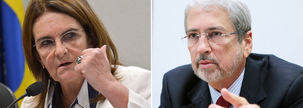 Nota oficial divulgada pela Petrobras neste sábado esclarece por que a empresa não se posicionou publicamente sobre a propina paga pela empresa holandesa SBM a um de seus ex-funcionários (o gerente Pedro Barusco). De acordo com a nota, a investigação corria sob sigilo. Este caso fez com que o líder do PSDB na Câmara, deputado Antônio Imbassahy (PSDB-BA) pedisse a demissão de Graça Foster (Foto: Leonardo Attuch) Nota oficial divulgada pela Petrobras neste sábado esclarece por que a empresa não se posicionou publicamente sobre a propina paga pela empresa holandesa SBM a um de seus ex-funcionários (o gerente Pedro Barusco). De acordo com a nota, a investigação corria sob sigilo. Este caso fez com que o líder do PSDB na Câmara, deputado Antônio Imbassahy (PSDB-BA) pedisse a demissão de Graça Foster