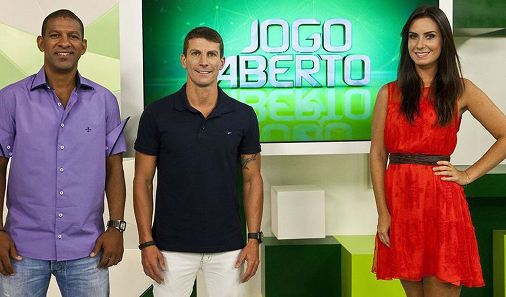 Cortes foram feitos na segunda-feira 6, com o encerramento da versão local do programa 'Jogo Aberto'; a partir de agora, no horário da atração, a programação carioca da emissora passa a retransmitir a versão paulista do programa (Foto: Gisele Federicce) Cortes foram feitos na segunda-feira 6, com o encerramento da versão local do programa 'Jogo Aberto'; a partir de agora, no horário da atração, a programação carioca da emissora passa a retransmitir a versão paulista do programa