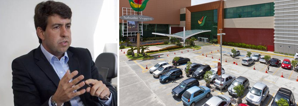 A Prefeitura do Salvador indeferiu os pedidos para cobrança de estacionamento feitos pelos shoppings da Bahia, Center Lapa, Paralela e Salvador; o secretário de Urbanismo, Silvio Pinheiro, afirmou que os órgãos de licenciamento exigem uma quantidade mínima de vagas a qualquer empreendimento na cidade "A determinação urbanística, que requer um número mínimo de vagas, é a mesma, no nosso entendimento, que impede a cobrança pelos serviços de estacionamento, exceto quando existem vagas excedentes, o que não é o caso" (Foto: Romulo Faro) A Prefeitura do Salvador indeferiu os pedidos para cobrança de estacionamento feitos pelos shoppings da Bahia, Center Lapa, Paralela e Salvador; o secretário de Urbanismo, Silvio Pinheiro, afirmou que os órgãos de licenciamento exigem uma quantidade mínima de vagas a qualquer empreendimento na cidade "A determinação urbanística, que requer um número mínimo de vagas, é a mesma, no nosso entendimento, que impede a cobrança pelos serviços de estacionamento, exceto quando existem vagas excedentes, o que não é o caso"