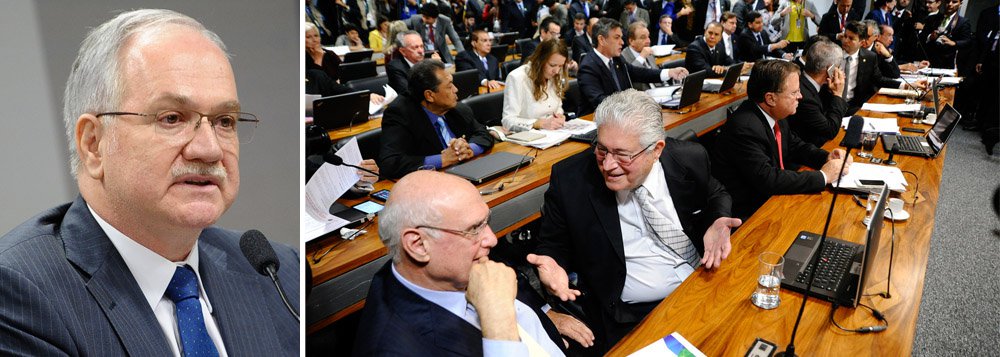 Jurista Luiz Edson Fachin mostra aos senadores sua carteira da OAB ao se defender do questionamento do tucano Aloysio Nunes (PSDB-SP) de que violou a lei ao atuar como advogado e procurador do Estado no Paraná ao mesmo tempo; "Tive uma resposta do meu órgão de classe, tive o decreto da minha nomeação", afirmou Fachin, em referência à OAB; sobre o site que promove a campanha #FachinSim, cujo domínio estaria no nome de um designer que presta serviços ao PT, declarou não ter tido "conhecimento da contratação"; "Tomei conhecimento no dia de ontem, quando saiu na imprensa", afirmou (Foto: Gisele Federicce) Jurista Luiz Edson Fachin mostra aos senadores sua carteira da OAB ao se defender do questionamento do tucano Aloysio Nunes (PSDB-SP) de que violou a lei ao atuar como advogado e procurador do Estado no Paraná ao mesmo tempo; "Tive uma resposta do meu órgão de classe, tive o decreto da minha nomeação", afirmou Fachin, em referência à OAB; sobre o site que promove a campanha #FachinSim, cujo domínio estaria no nome de um designer que presta serviços ao PT, declarou não ter tido "conhecimento da contratação"; "Tomei conhecimento no dia de ontem, quando saiu na imprensa", afirmou