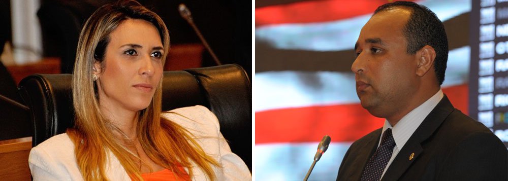 O partido vai de mal a pior; a reunião marcada pelo senador João Alberto, presidente da sigla, foi esvaziada; a deputada estadual Andrea Murad afirmou que não participará de nenhuma reunião sem a presença da ex-governadora Roseana Sarney; "Estarei presente quando tiver a ex-governadora Roseana Sarney e o senador Lobão Filho", disse; Andrea atacou Roberto cobrando a expulsão do aliado dele, Richard Nixon (prefeito de Bacuri), do PMDB por ser investigado em crimes de agiotagem; ele, por sua vez, rebateu mandando a colega de parlamento puxar a "ficha corrida" de processos do pai dela, Ricardo Murad (Foto: Leonardo Lucena) O partido vai de mal a pior; a reunião marcada pelo senador João Alberto, presidente da sigla, foi esvaziada; a deputada estadual Andrea Murad afirmou que não participará de nenhuma reunião sem a presença da ex-governadora Roseana Sarney; "Estarei presente quando tiver a ex-governadora Roseana Sarney e o senador Lobão Filho", disse; Andrea atacou Roberto cobrando a expulsão do aliado dele, Richard Nixon (prefeito de Bacuri), do PMDB por ser investigado em crimes de agiotagem; ele, por sua vez, rebateu mandando a colega de parlamento puxar a "ficha corrida" de processos do pai dela, Ricardo Murad
