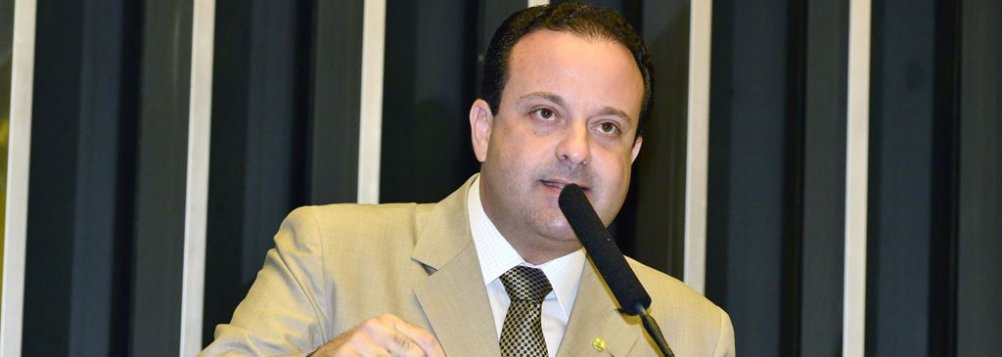Nenhum dos oito deputados federais sergipanos presidirá comissões na Câmara; as eleições para presidente dos 23 colegiados permanentes que atuarão este ano ocorreram ontem; na legislatura passada, deputados como Valadares Filho (PSB), Márcio Macêdo (PT), Rogério Carvalho (PT) e André Moura (PSC) presidiram comissões na Câmara Federal; no entanto, todos os parlamentares do atual mandato integram comissões na condição de titularidade; André Moura, inclusive, é membro da Comissão Parlamentar de Inquérito (CPI) que investigará os contratos da Petrobras (Foto: Valter Lima) Nenhum dos oito deputados federais sergipanos presidirá comissões na Câmara; as eleições para presidente dos 23 colegiados permanentes que atuarão este ano ocorreram ontem; na legislatura passada, deputados como Valadares Filho (PSB), Márcio Macêdo (PT), Rogério Carvalho (PT) e André Moura (PSC) presidiram comissões na Câmara Federal; no entanto, todos os parlamentares do atual mandato integram comissões na condição de titularidade; André Moura, inclusive, é membro da Comissão Parlamentar de Inquérito (CPI) que investigará os contratos da Petrobras