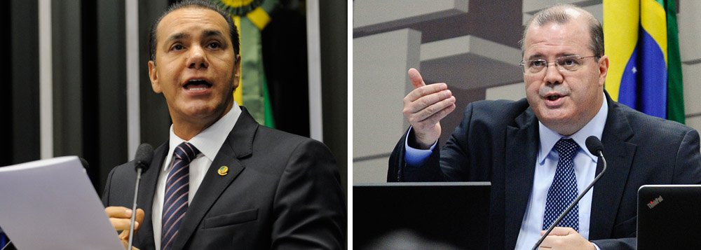 "Se vossa excelência fosse presidente ou diretor de uma empresa privada e não conseguisse cumprir as metas estabelecidas, já teria sido demitido", disse o parlamentar, ao criticar que o gestor nunca cumpriu a meta da inflação; presidente regional do PSDB culpou o chefe do BC pela política econômica 'desastrosa'; "Vossa excelência é um dos responsáveis por essa desastrosa política econômica do nosso país, que resultou em inflação alta, baixo crescimento, queda de investimentos e destruição de nossa indústria", criticou (Foto: Aquiles Lins) "Se vossa excelência fosse presidente ou diretor de uma empresa privada e não conseguisse cumprir as metas estabelecidas, já teria sido demitido", disse o parlamentar, ao criticar que o gestor nunca cumpriu a meta da inflação; presidente regional do PSDB culpou o chefe do BC pela política econômica 'desastrosa'; "Vossa excelência é um dos responsáveis por essa desastrosa política econômica do nosso país, que resultou em inflação alta, baixo crescimento, queda de investimentos e destruição de nossa indústria", criticou