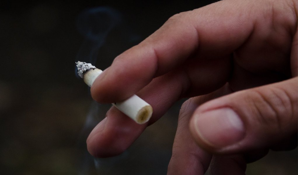 São propostas com restrições à fabricação e ao consumo de cigarros no país; algumas sequer deram o primeiro passo: ainda aguardam a criação de uma comissão temporária para analisá-las; outras estão prontas para serem votadas pelo Plenário; Brasil é o maior exportador e o segundo maior produtor da planta no mundo (Foto: Leonardo Araújo) São propostas com restrições à fabricação e ao consumo de cigarros no país; algumas sequer deram o primeiro passo: ainda aguardam a criação de uma comissão temporária para analisá-las; outras estão prontas para serem votadas pelo Plenário; Brasil é o maior exportador e o segundo maior produtor da planta no mundo