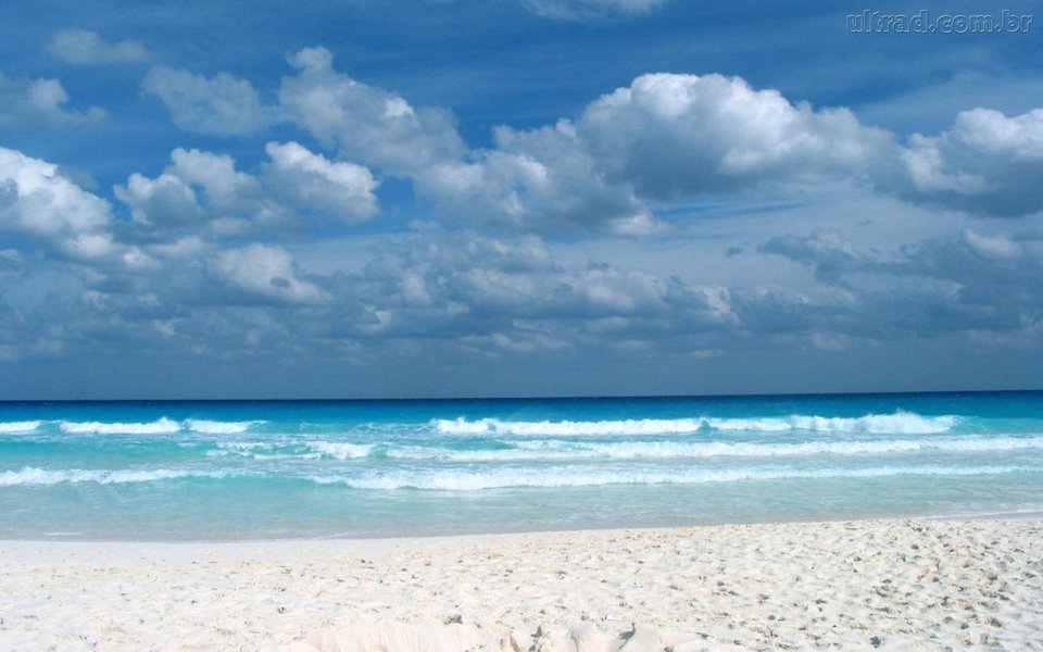 De um total de 31 pontos do litoral de Fortaleza ,13 estão próprios para banho durante este fim de semana, de acordo com boletim divulgado nesta sexta-feira (8) pela Semace. Confira para curtir a praia com segurança (Foto: Rodrigo Rocha) De um total de 31 pontos do litoral de Fortaleza ,13 estão próprios para banho durante este fim de semana, de acordo com boletim divulgado nesta sexta-feira (8) pela Semace. Confira para curtir a praia com segurança