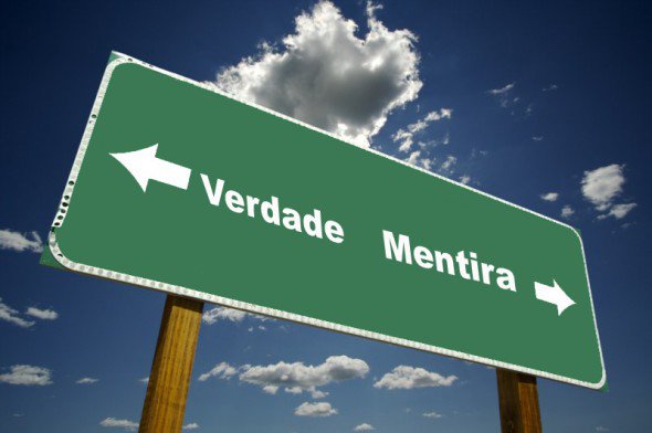 Um dia comum para o comércio, mas incomum para a vida das pessoas. Verdades viram mentiras e mentiras são pronunciadas com um enorme e insaciável desejo de serem as mais puras verdades (Foto: Ricardo Fonseca) Um dia comum para o comércio, mas incomum para a vida das pessoas. Verdades viram mentiras e mentiras são pronunciadas com um enorme e insaciável desejo de serem as mais puras verdades