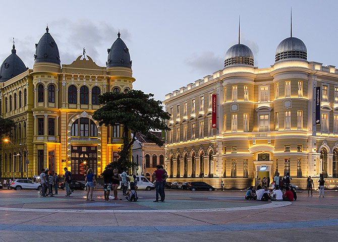 O que vem ocorrendo com o Recife, desde as gestões do PT - sobretudo a última - é um processo de espoliação urbana do centro histórico da cidade (o bairro de São José) (Foto: Michel Zaidan) O que vem ocorrendo com o Recife, desde as gestões do PT - sobretudo a última - é um processo de espoliação urbana do centro histórico da cidade (o bairro de São José)