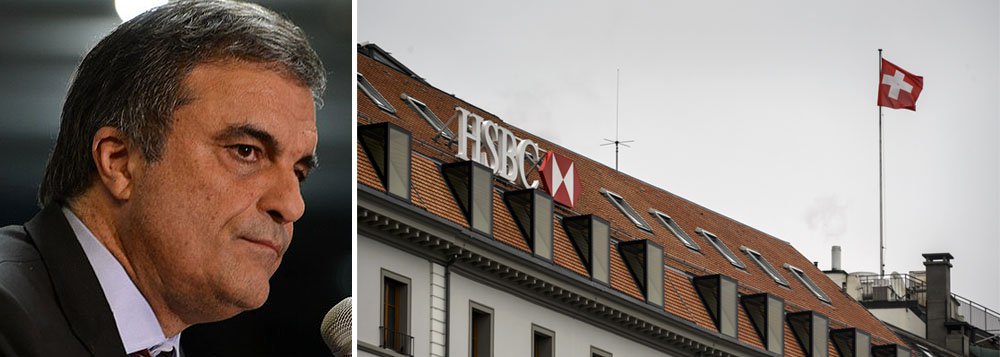 Ministro da Justiça, José Eduardo Cardozo, solicitou ao embaixador da França no Brasil, Denis Pietton, a colaboração de seu país para ter acesso aos dados dos clientes brasileiros que possuíam contas secretas no HSBC suíço em 2007: ‘todos esses fatos devem ser apurados com muito rigor. Mas precisamos, em primeiro lugar, ter acesso oficial às informações. Só assim será possível investigar no âmbito criminal, por meio da Polícia Federal, e no âmbito fazendário, com a Receita Federal', disse Cardozo (Foto: Roberta Namour) Ministro da Justiça, José Eduardo Cardozo, solicitou ao embaixador da França no Brasil, Denis Pietton, a colaboração de seu país para ter acesso aos dados dos clientes brasileiros que possuíam contas secretas no HSBC suíço em 2007: ‘todos esses fatos devem ser apurados com muito rigor. Mas precisamos, em primeiro lugar, ter acesso oficial às informações. Só assim será possível investigar no âmbito criminal, por meio da Polícia Federal, e no âmbito fazendário, com a Receita Federal', disse Cardozo
