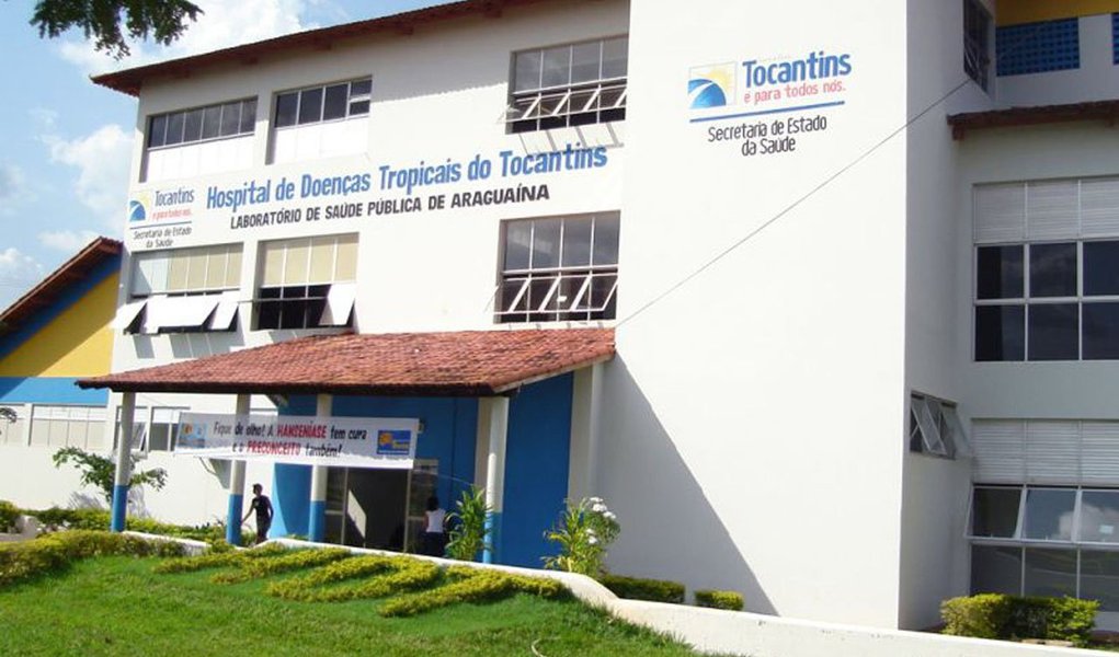 Juíza Milene de Carvalho Henrique, da 2ª Vara da Fazenda e Registros Públicos, determinou que o Estado do Tocantins abasteça todo o estoque de medicamentos do Hospital de Doenças Tropicais de Araguaína (HDTA); decisão atendeu a uma Ação Civil Pública proposta pelo Ministério Público Estadual (MPE) em agosto de 2013; segundo o MPE, desabastecimento é contínuo e, apesar do Poder Público Estadual já ter efetuado a doação do Hospital para a Universidade Federal do Tocantins (UFT), a continuidade do atendimento à comunidade ainda é uma obrigação do Estado (Foto: Aquiles Lins) Juíza Milene de Carvalho Henrique, da 2ª Vara da Fazenda e Registros Públicos, determinou que o Estado do Tocantins abasteça todo o estoque de medicamentos do Hospital de Doenças Tropicais de Araguaína (HDTA); decisão atendeu a uma Ação Civil Pública proposta pelo Ministério Público Estadual (MPE) em agosto de 2013; segundo o MPE, desabastecimento é contínuo e, apesar do Poder Público Estadual já ter efetuado a doação do Hospital para a Universidade Federal do Tocantins (UFT), a continuidade do atendimento à comunidade ainda é uma obrigação do Estado