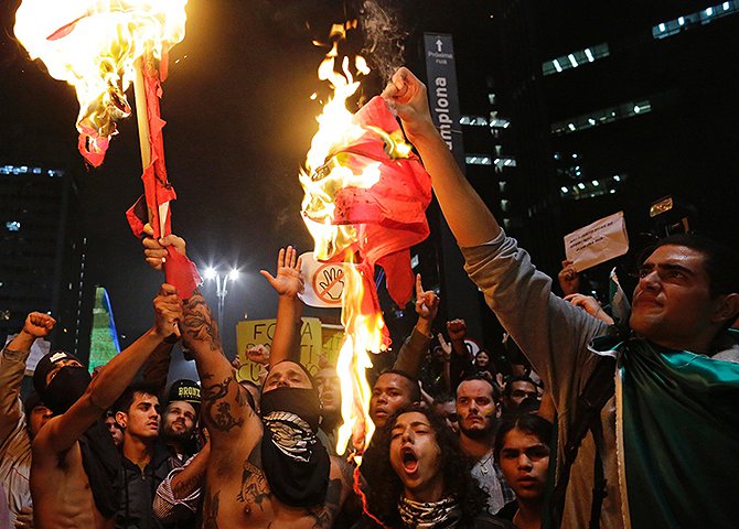 Esse ódio é induzido pela midia conservadora e por aqueles que na eleição não respeitaram rito democrático: ou se ganha ou se perde (Foto: Leonardo Boff) Esse ódio é induzido pela midia conservadora e por aqueles que na eleição não respeitaram rito democrático: ou se ganha ou se perde
