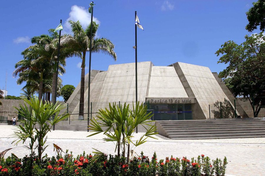 As políticas públicas voltadas para o atendimento de portadores de autismo estarão em discussão hoje, à tarde, numa audiência pública, na Assembléia Legislativa. A proposta foi do deputado Renato Roseno como parte das atividades relacionadas ao Dia Mundial da Conscientização sobre o Autismo, comemorado em 2 de abril (Foto: Fatima 247) As políticas públicas voltadas para o atendimento de portadores de autismo estarão em discussão hoje, à tarde, numa audiência pública, na Assembléia Legislativa. A proposta foi do deputado Renato Roseno como parte das atividades relacionadas ao Dia Mundial da Conscientização sobre o Autismo, comemorado em 2 de abril