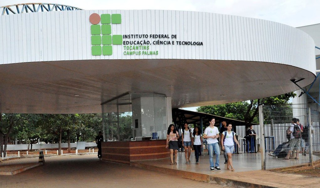 A partir da próxima segunda-feira, 6, a Instituto Federal do Tocantins ofecerá uma programa aberta à comunidade, com debates, colóquio de pesquisa, palestras, festival cultural e oficinas; abertura acontece às 9 horas, no Auditório Central do CampusPalmas, com mesa-redonda sobre os rumos da Educação no Tocantins (Foto: Aquiles Lins) A partir da próxima segunda-feira, 6, a Instituto Federal do Tocantins ofecerá uma programa aberta à comunidade, com debates, colóquio de pesquisa, palestras, festival cultural e oficinas; abertura acontece às 9 horas, no Auditório Central do CampusPalmas, com mesa-redonda sobre os rumos da Educação no Tocantins