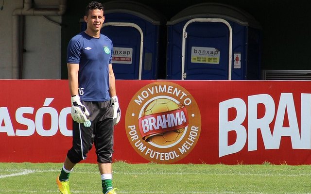 “O que mais pesou para o acerto com a Chapecoense foi a estrutura montada, o planejamento. E uma coisa que é muito importante é o salário em dia. Tive muita felicidade, foi um ano especial para mim, o melhor da minha vida. Tenho muitos amigos em Chapecó, e a gente tem que estar num lugar onde a gente é feliz”, disse ao Jornal do Almoço Chapecó (Foto: Luis Mauro Queiroz) “O que mais pesou para o acerto com a Chapecoense foi a estrutura montada, o planejamento. E uma coisa que é muito importante é o salário em dia. Tive muita felicidade, foi um ano especial para mim, o melhor da minha vida. Tenho muitos amigos em Chapecó, e a gente tem que estar num lugar onde a gente é feliz”, disse ao Jornal do Almoço Chapecó