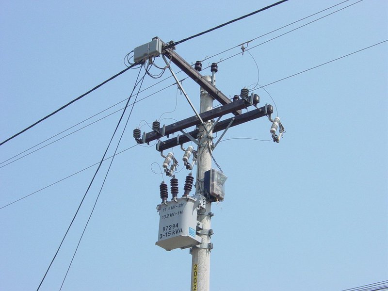 De acordo com matéria do Portal Brasil, no ranking de qualidade do serviço das distribuidoras de energia, divulgado pela ANEEL, a Coelce aparece entre as três melhores do Brasil. As concessionárias CPFL Santa Cruz e Cemar foram outras duas, entre as grandes distribuidoras (Foto: Fatima 247) De acordo com matéria do Portal Brasil, no ranking de qualidade do serviço das distribuidoras de energia, divulgado pela ANEEL, a Coelce aparece entre as três melhores do Brasil. As concessionárias CPFL Santa Cruz e Cemar foram outras duas, entre as grandes distribuidoras