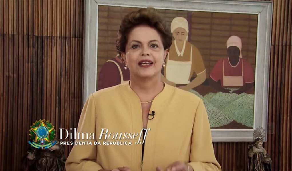 Em pronunciamento pelo Dia da Mulher, neste domingo, presidente Dilma Rousseff deve passar como recado a importância das medidas econômicas anunciadas pelo ministro da Fazenda, Joaquim Levy, no momento de conflito político no Congresso; ela também deve levantar a bandeira do combate à corrupção, em meio à lista de políticos denunciados pelo Ministério Público; Dilma vai pedir confiança em seu governo e deve insistir que o Brasil tem uma base sólida para enfrentar a crise e retomar o caminho do crescimento, com geração de emprego e renda (Foto: Roberta Namour) Em pronunciamento pelo Dia da Mulher, neste domingo, presidente Dilma Rousseff deve passar como recado a importância das medidas econômicas anunciadas pelo ministro da Fazenda, Joaquim Levy, no momento de conflito político no Congresso; ela também deve levantar a bandeira do combate à corrupção, em meio à lista de políticos denunciados pelo Ministério Público; Dilma vai pedir confiança em seu governo e deve insistir que o Brasil tem uma base sólida para enfrentar a crise e retomar o caminho do crescimento, com geração de emprego e renda