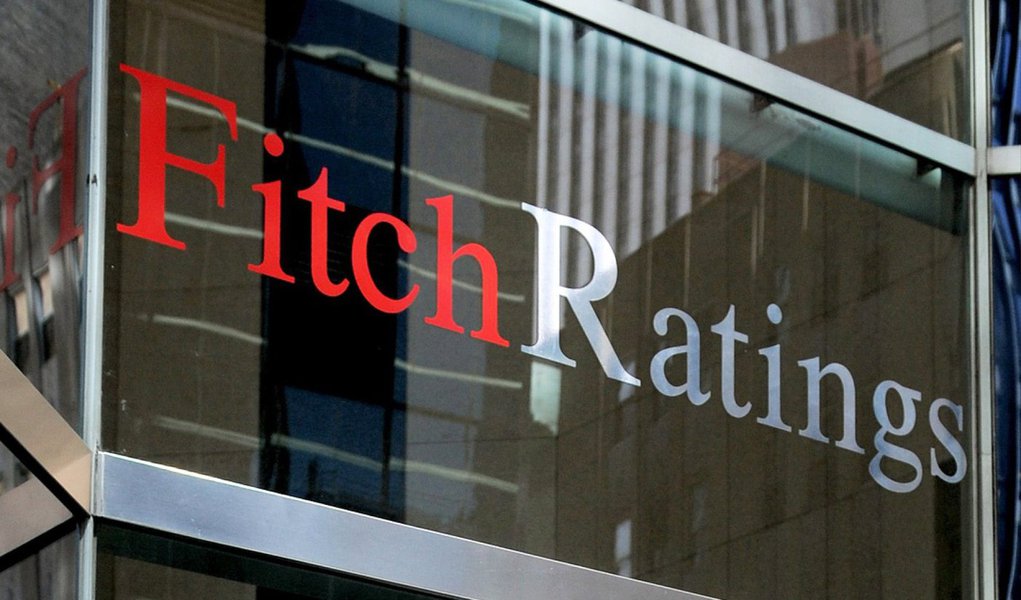 A agência de classificação de risco Fitch Ratings manteve inalteradas as notas de risco das instituições financeiras do Brasil; apesar disto, a agência destaca que "acredita que a lucratividade do setor diminuirá em 2015"; a situação, ainda segundo a instituição, é "estável até o momento, mas tempos difíceis estão a caminho" (Foto: Paulo Emílio) A agência de classificação de risco Fitch Ratings manteve inalteradas as notas de risco das instituições financeiras do Brasil; apesar disto, a agência destaca que "acredita que a lucratividade do setor diminuirá em 2015"; a situação, ainda segundo a instituição, é "estável até o momento, mas tempos difíceis estão a caminho"