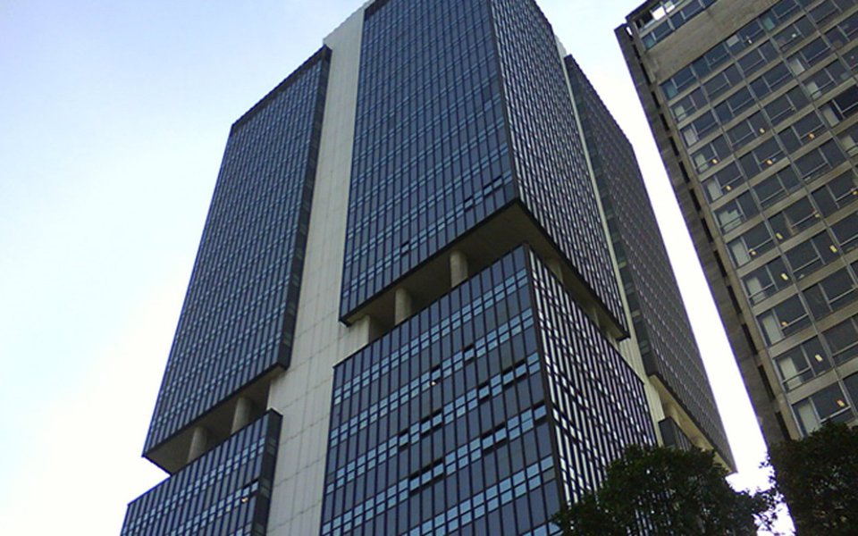É inevitável debater a autonomia do Banco Central e a fixação de mandatos para o presidente e diretores da instituição. O Brasil está maduro para a discussão (Foto: Renan Calheiros) É inevitável debater a autonomia do Banco Central e a fixação de mandatos para o presidente e diretores da instituição. O Brasil está maduro para a discussão