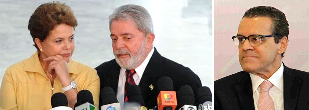 Em jantar com a presidente Dilma Rousseff e a cúpula petista no Palácio do Alvorada, em Brasília, ex-presidente Lula disse não acreditar na evolução da proposta do impeachment, mas alertou para a tese da oposição de ‘sangramento’ de Dilma; ele defendeu a nomeação do ex-presidente da Câmara Henrique Alves para o Ministério do Turismo, apadrinhado pelo atual chefe da Casa, Eduardo Cunha, para garantir o apoio do maior partido da base governista (Foto: Roberta Namour) Em jantar com a presidente Dilma Rousseff e a cúpula petista no Palácio do Alvorada, em Brasília, ex-presidente Lula disse não acreditar na evolução da proposta do impeachment, mas alertou para a tese da oposição de ‘sangramento’ de Dilma; ele defendeu a nomeação do ex-presidente da Câmara Henrique Alves para o Ministério do Turismo, apadrinhado pelo atual chefe da Casa, Eduardo Cunha, para garantir o apoio do maior partido da base governista
