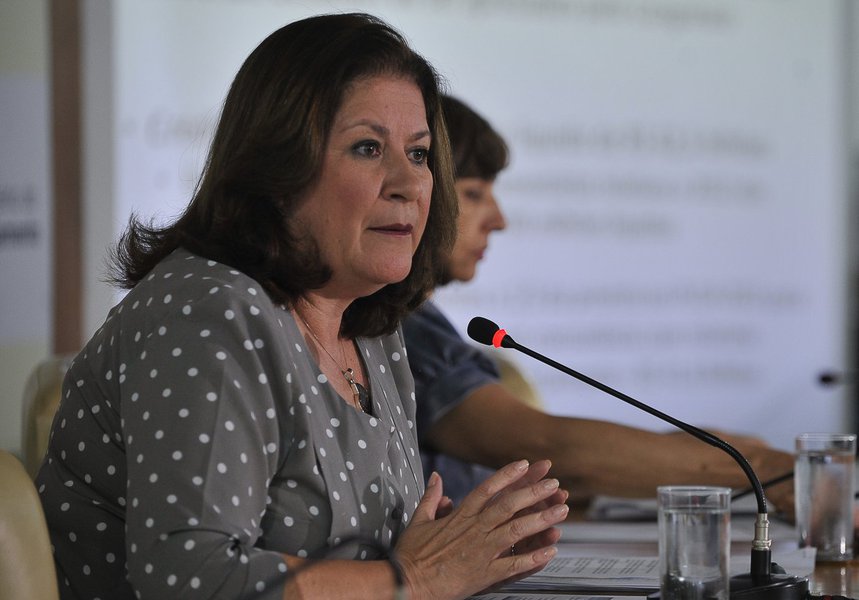Atual ministra do Planejamento tem o nome fortemente cotado para assumir a pasta de Minas e Energia, hoje comandada por Edison Lobão; informações são de que a presidente Dilma quer colocar no ministério alguém de sua escolha pessoal e reconhecida por ser rígida (Foto: Gisele Federicce) Atual ministra do Planejamento tem o nome fortemente cotado para assumir a pasta de Minas e Energia, hoje comandada por Edison Lobão; informações são de que a presidente Dilma quer colocar no ministério alguém de sua escolha pessoal e reconhecida por ser rígida