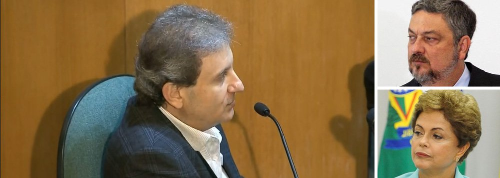 "Não conheço Antônio Palocci e ele nunca me fez nenhum pedido para que eu angariasse dinheiro para a campanha de Dilma em 2010. E eu creio que Paulo Roberto esteja equivocado com referência a esse assunto", declarou o doleiro à CPI da Petrobras, nesta manhã, contestando o depoimento do ex-diretor da estatal Paulo Roberto Costa; denúncia foi motivo para que a oposição pedisse investigação contra a presidente junto à Procuradoria Geral da República e ao STF; os órgãos negaram a abertura de inquérito; em seu depoimento de hoje, Alberto Youssef confirmou também o pagamento de R$ 10 milhões ao tucano Sérgio Guerra para abafar CPI no Congresso e atirou lama contra o PT; ele voltou a citar o ex-presidente Lula e reafirmou que o Planalto sabia do esquema de corrupção na Petrobras (Foto: Gisele Federicce) "Não conheço Antônio Palocci e ele nunca me fez nenhum pedido para que eu angariasse dinheiro para a campanha de Dilma em 2010. E eu creio que Paulo Roberto esteja equivocado com referência a esse assunto", declarou o doleiro à CPI da Petrobras, nesta manhã, contestando o depoimento do ex-diretor da estatal Paulo Roberto Costa; denúncia foi motivo para que a oposição pedisse investigação contra a presidente junto à Procuradoria Geral da República e ao STF; os órgãos negaram a abertura de inquérito; em seu depoimento de hoje, Alberto Youssef confirmou também o pagamento de R$ 10 milhões ao tucano Sérgio Guerra para abafar CPI no Congresso e atirou lama contra o PT; ele voltou a citar o ex-presidente Lula e reafirmou que o Planalto sabia do esquema de corrupção na Petrobras