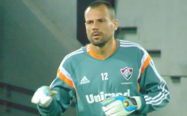 O Tricolor agora não conta mais com a ajuda da Unimed para pagar os vencimentos do elenco, fazendo com que a proposta de renovação seja menor do que a esperada por Cavalieri. Ainda assim, o camisa 12 dá prioridade ao clube das Laranjeiras, e a novela já está perto do fim, segundo o vice de futebol Mário Bittencourt (Foto: Luis Mauro Queiroz) O Tricolor agora não conta mais com a ajuda da Unimed para pagar os vencimentos do elenco, fazendo com que a proposta de renovação seja menor do que a esperada por Cavalieri. Ainda assim, o camisa 12 dá prioridade ao clube das Laranjeiras, e a novela já está perto do fim, segundo o vice de futebol Mário Bittencourt