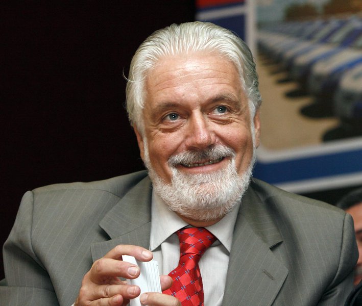 'Demora' para que Dilma Rousseff anuncie a pasta que Jaques Wagner assumirá na Esplanada dos Ministérios tem irritado os petistas, sobretudo os nordestinos, mas o governador da Bahia continua tranquilo e já sabe qual será seu cargo no segundo mandato da presidente; fonte fidedigna revelou ao 247 que ele se reuniu com o ex-presidente Lula e governadores do PT ontem (11) em Brasília em encontro que serviu para afunilar os pleitos do partido para a composição da nova gestão de Dilma (Foto: Romulo Faro) 'Demora' para que Dilma Rousseff anuncie a pasta que Jaques Wagner assumirá na Esplanada dos Ministérios tem irritado os petistas, sobretudo os nordestinos, mas o governador da Bahia continua tranquilo e já sabe qual será seu cargo no segundo mandato da presidente; fonte fidedigna revelou ao 247 que ele se reuniu com o ex-presidente Lula e governadores do PT ontem (11) em Brasília em encontro que serviu para afunilar os pleitos do partido para a composição da nova gestão de Dilma