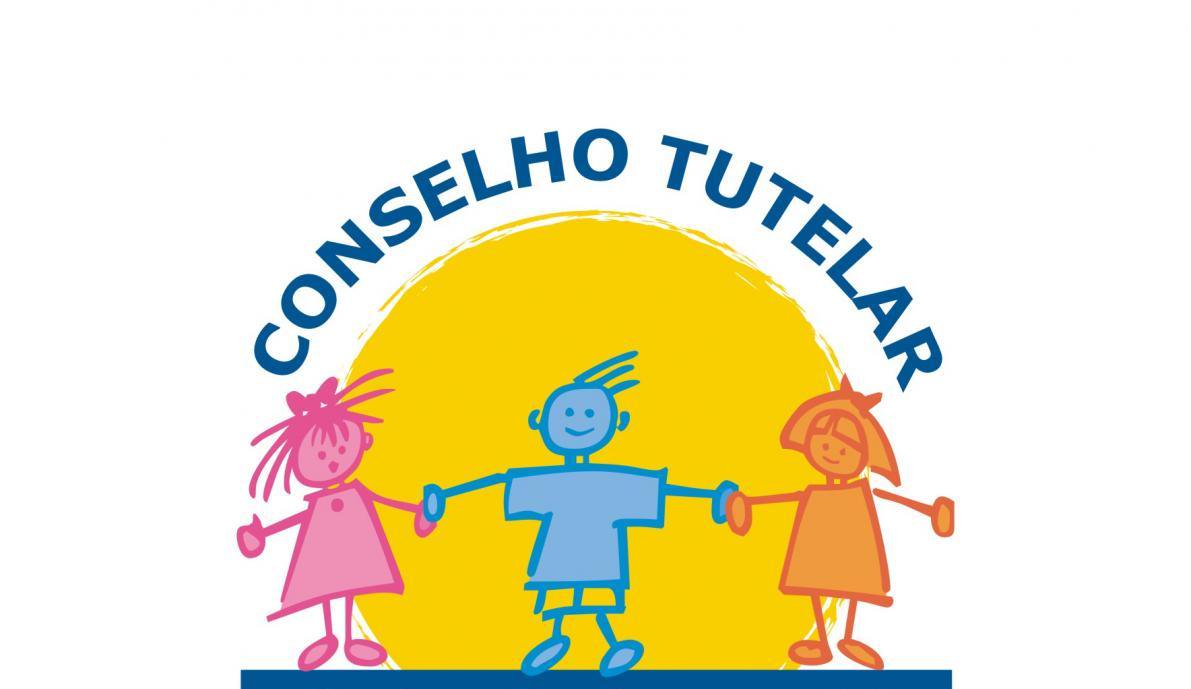 Ao todo, 366 pessoas estão sendo treinadas – dois representantes de cada um dos 183 municípios do interior do estado. Para as eleições em Fortaleza, o tribunal estima que o número de pessoas a serem treinadas deverá ser maior. Somente na capital, haverá 400 seções. Fortaleza possui seis Conselhos Tutelares (Foto: Renata Paiva) Ao todo, 366 pessoas estão sendo treinadas – dois representantes de cada um dos 183 municípios do interior do estado. Para as eleições em Fortaleza, o tribunal estima que o número de pessoas a serem treinadas deverá ser maior. Somente na capital, haverá 400 seções. Fortaleza possui seis Conselhos Tutelares