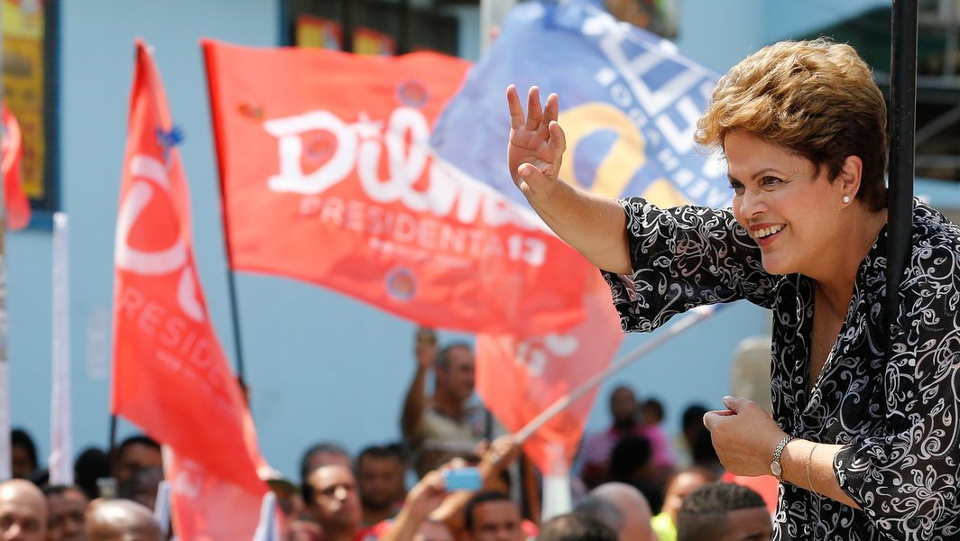 Corretora japonesa Nomura destaca que, assim como Lula em 2003, Dilma pode retomar confiança no mercado se mantiver sinalizações de ajustes; do contrário, ela enfrentará o "pior dos mundos" (Foto: Camila Nunes) Corretora japonesa Nomura destaca que, assim como Lula em 2003, Dilma pode retomar confiança no mercado se mantiver sinalizações de ajustes; do contrário, ela enfrentará o "pior dos mundos"