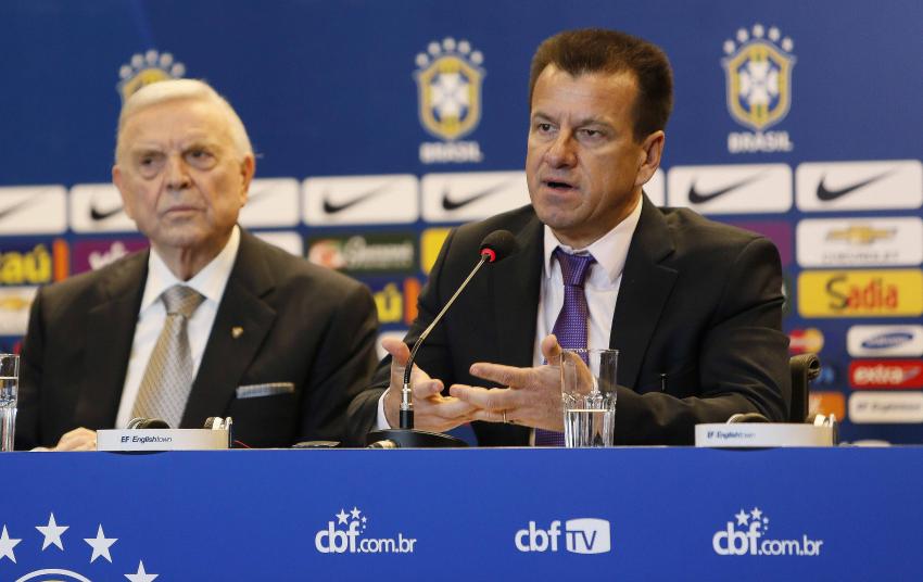 Apenas dez jogadores que disputaram o mundial continuaram na lista de convocados. No restante Dunga deixou de lado o espiríto revanchista da derrota de 2010 e não convocou seus preferidos da época para uma redenção (Foto: Luis Mauro Queiroz) Apenas dez jogadores que disputaram o mundial continuaram na lista de convocados. No restante Dunga deixou de lado o espiríto revanchista da derrota de 2010 e não convocou seus preferidos da época para uma redenção