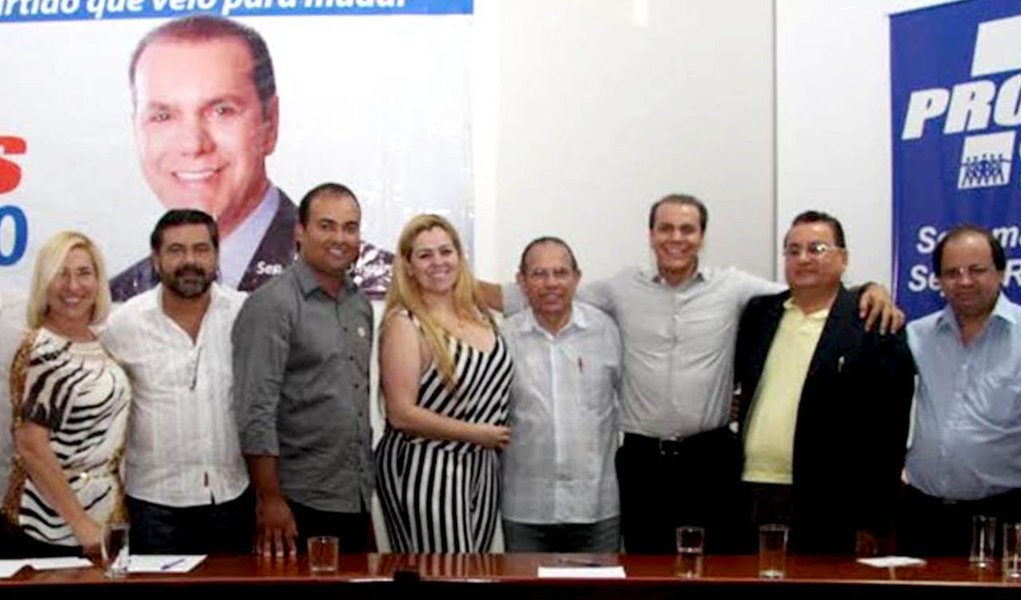 “Nossa postura tem sido o diálogo franco e aberto, e assim tem sido também com o PT, o PCdoB e o PV. A nossa expectativa é que até o fim do mês de junho vamos trazer mais esses importantes partidos, visto que as conversas já estão bem adiantadas”, afirmou Ataídes; os pré-candidatos Paulo Mourão (PT) e Marcelo Lelis (PV) desistirão de suas pré-candidaturas a governador para apoiar Ataíde? (Foto: Aquiles Lins) “Nossa postura tem sido o diálogo franco e aberto, e assim tem sido também com o PT, o PCdoB e o PV. A nossa expectativa é que até o fim do mês de junho vamos trazer mais esses importantes partidos, visto que as conversas já estão bem adiantadas”, afirmou Ataídes; os pré-candidatos Paulo Mourão (PT) e Marcelo Lelis (PV) desistirão de suas pré-candidaturas a governador para apoiar Ataíde?