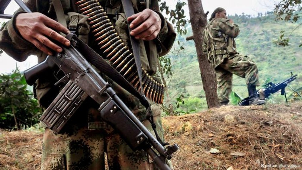 Governo da Colômbia e as Forças Armadas Revolucionárias da Colômbia (Farc) concordaram neste sábado (7) em assumir a responsabilidade pelas as vítimas do conflito interno, dando um impulso para as negociações de paz, alguns dias antes do segundo turno das eleições presidenciais; em um comunicado conjunto emitido sábado, em Havana, ambas as partes concordaram em 10 eixos que nortearão a discussão das vítimas de meio século de violência (Foto: Valter Lima) Governo da Colômbia e as Forças Armadas Revolucionárias da Colômbia (Farc) concordaram neste sábado (7) em assumir a responsabilidade pelas as vítimas do conflito interno, dando um impulso para as negociações de paz, alguns dias antes do segundo turno das eleições presidenciais; em um comunicado conjunto emitido sábado, em Havana, ambas as partes concordaram em 10 eixos que nortearão a discussão das vítimas de meio século de violência
