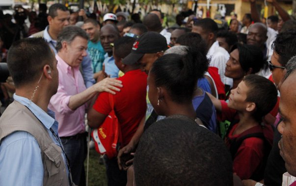 Presidente e candidato à reeleição, Juan Manuel Santos, chega à reta final como favorito em cenário indefinido para um segundo turno; voto em branco e alta abstenção revelam desinteresse por eleição que não debateu assuntos mais populares (Foto: Roberta Namour) Presidente e candidato à reeleição, Juan Manuel Santos, chega à reta final como favorito em cenário indefinido para um segundo turno; voto em branco e alta abstenção revelam desinteresse por eleição que não debateu assuntos mais populares