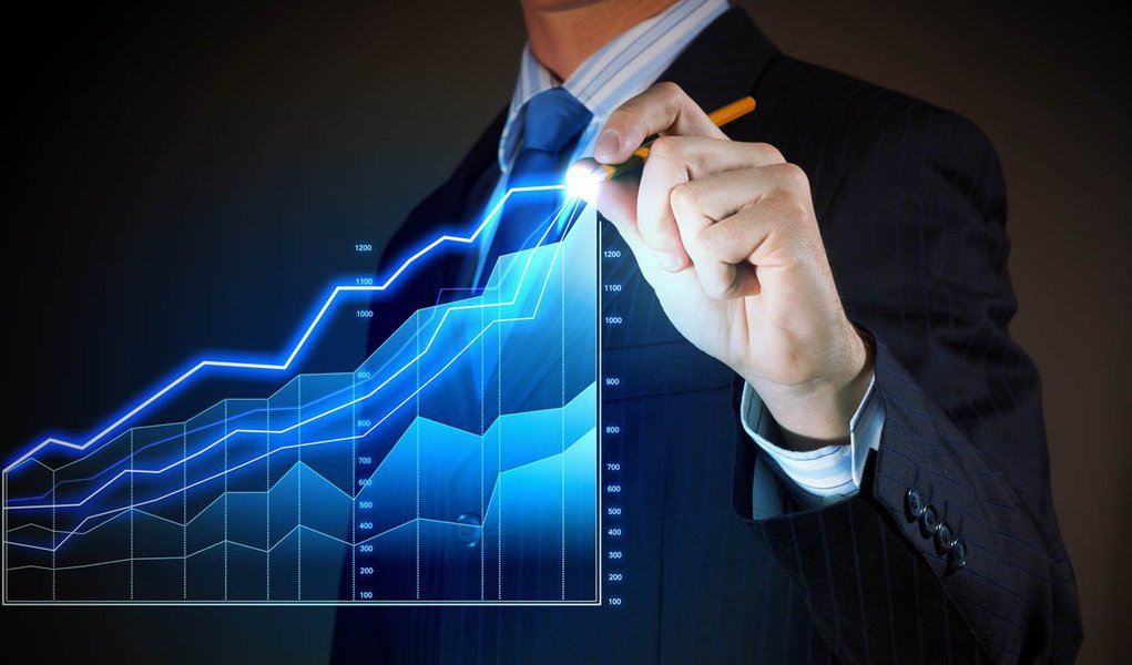 Com elevação de 0,25 p.p. da Selic, juros ao consumidor ficam em 93,83% ao ano. Confira as taxas de juros nas várias modalidades de crédito ao consumo e às empresas (Foto: Gisele Federicce) Com elevação de 0,25 p.p. da Selic, juros ao consumidor ficam em 93,83% ao ano. Confira as taxas de juros nas várias modalidades de crédito ao consumo e às empresas